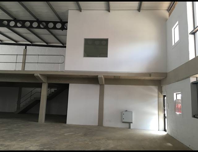 534M² WAREHOUSE TO LET IN CORNUBIA